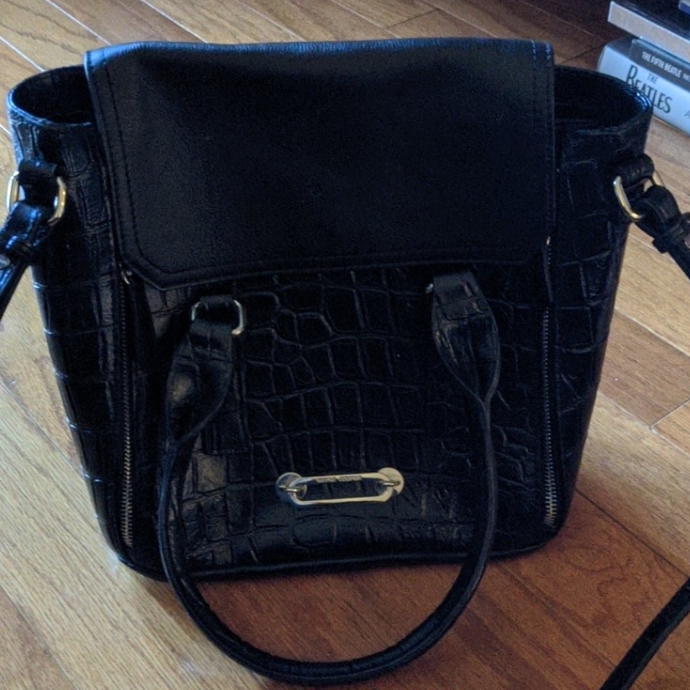 Wayne Cooper black leather textured purse